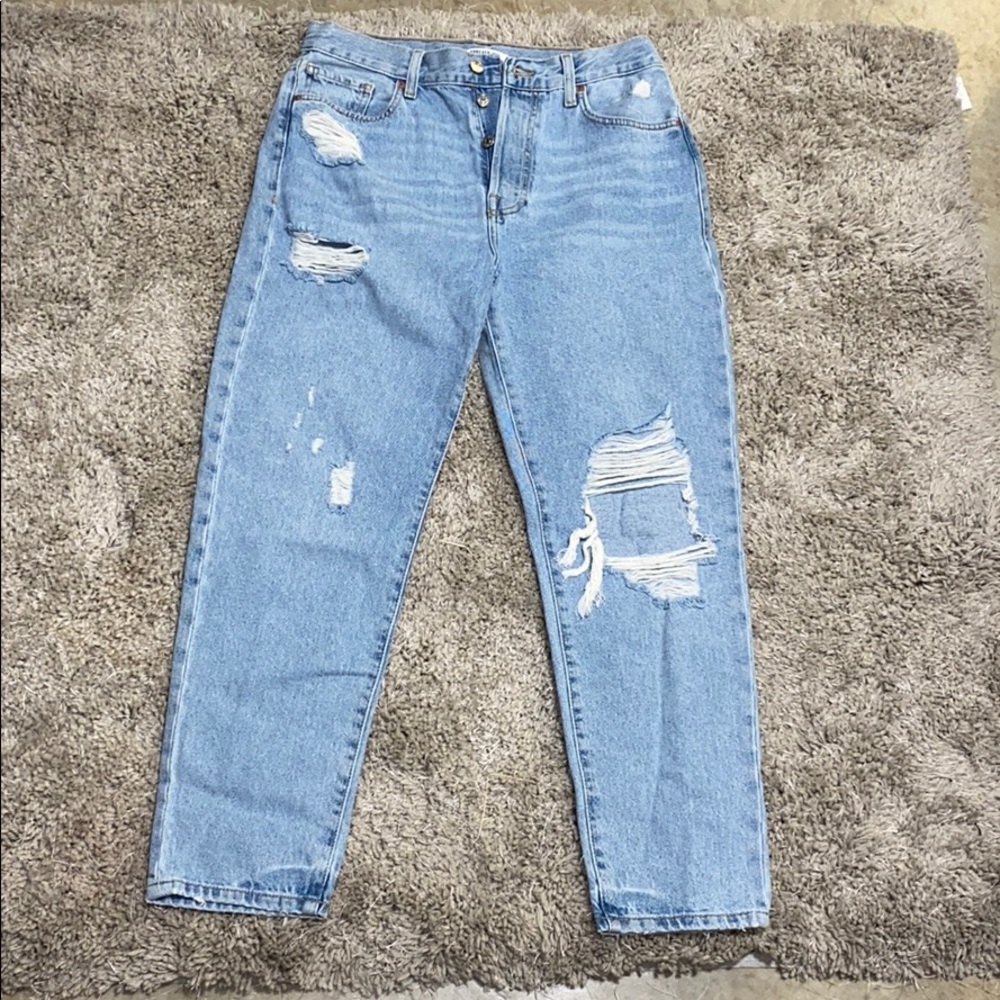 Light distressed jeans